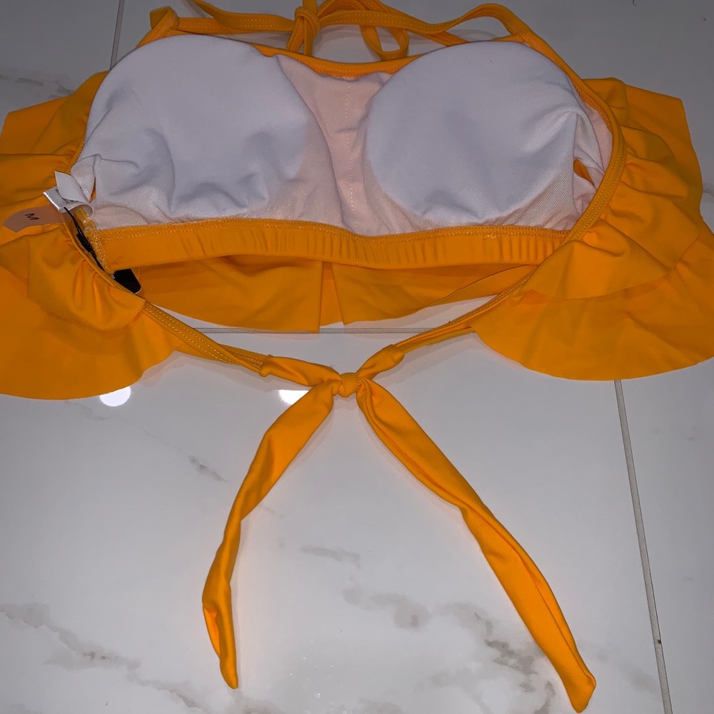 NWT- Bikini Top- Size Medium - Picture 5 of 7